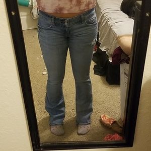 Light wash boot leg artist Jeans